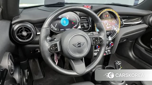 Mini Cooper Convertible 2023 Белый из Кореи, фото 4