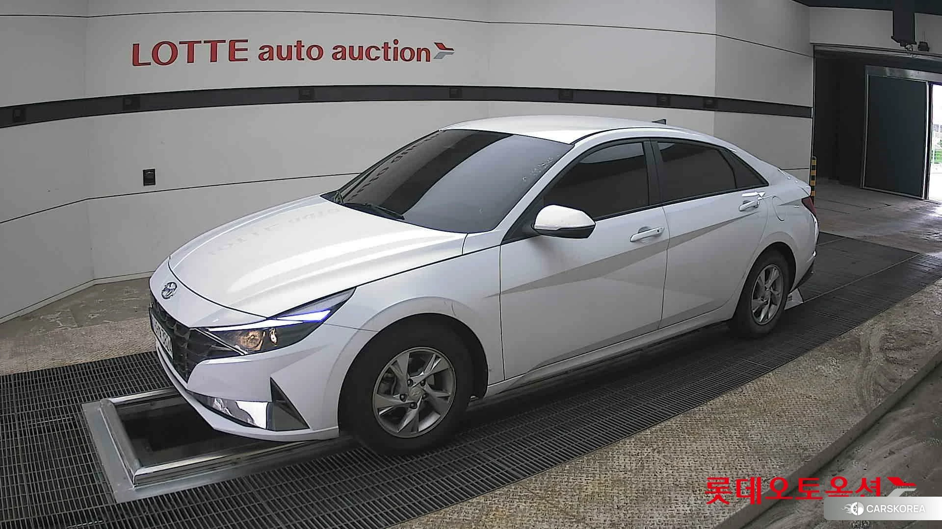 Hyundai Avante 2023 Polar White из Кореи, фото 4