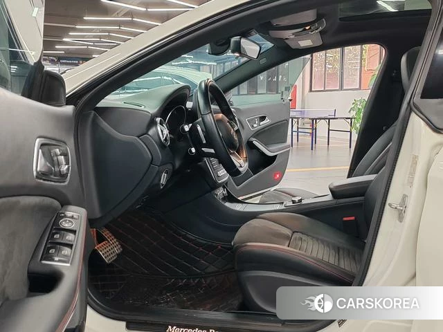 Mercedes-Benz CLA (import) 2018 Белый из Китая, фото 4