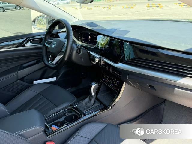 Volkswagen Passat 2025 Черный из Китая, фото 4