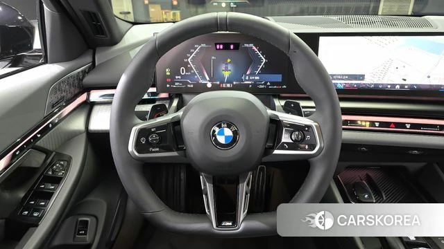 BMW 5 Series (G60) 2026 Черный из Кореи, фото 4