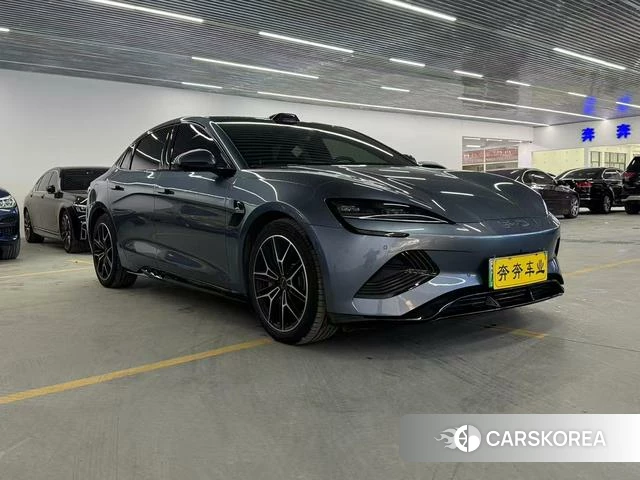 BYD seal 2025 Серебристо-серый из Китая, фото 4