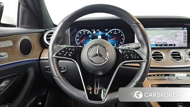 Mercedes-Benz E-Class W213 2022 Белый из Кореи, фото 4