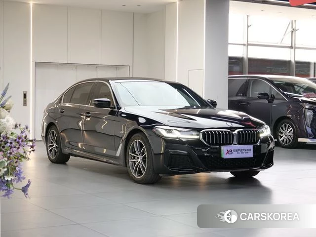 BMW 5 series PHEV 2022 Черный из Китая, фото 4