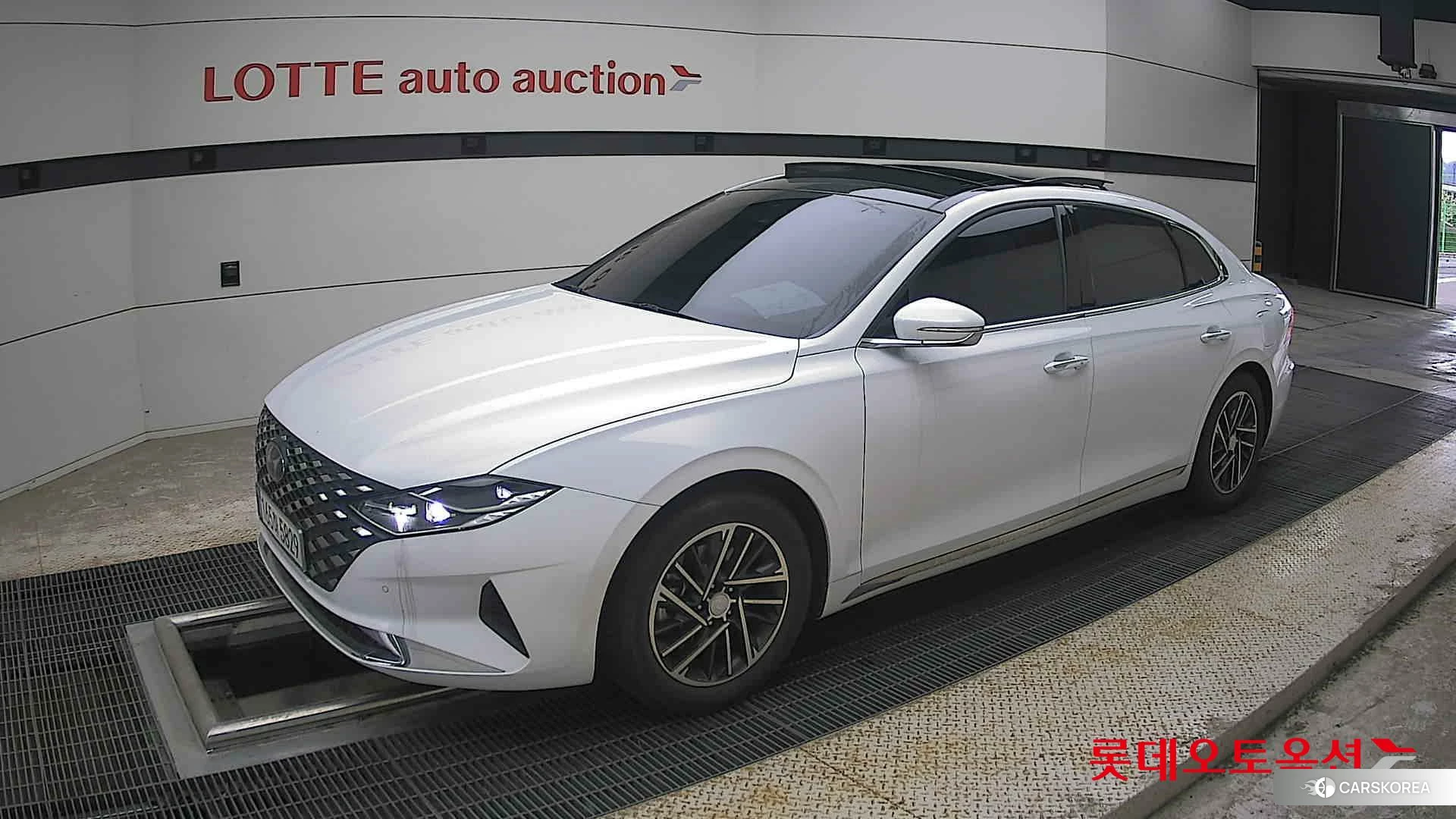 Hyundai Grandeur 2023 Белый из Кореи, фото 4