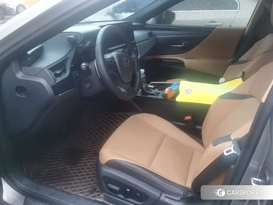 Lexus ES 2022 Silver/gray из Китая, фото 4
