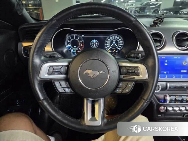 Ford Mustang 2023 Черный из Кореи, фото 4