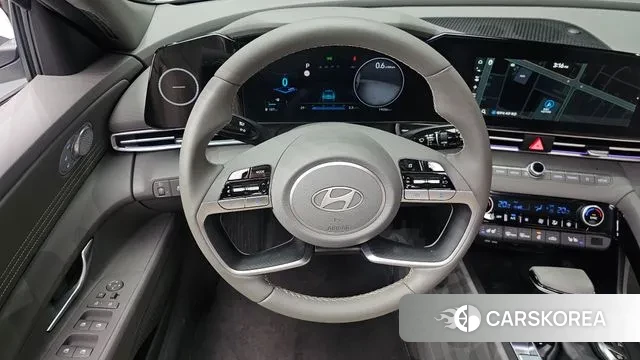 Hyundai The New Avante (CN7) 2024 Белый из Кореи, фото 4