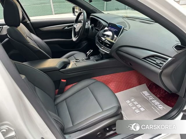 Cadillac CT5 2023 Белый из Китая, фото 4
