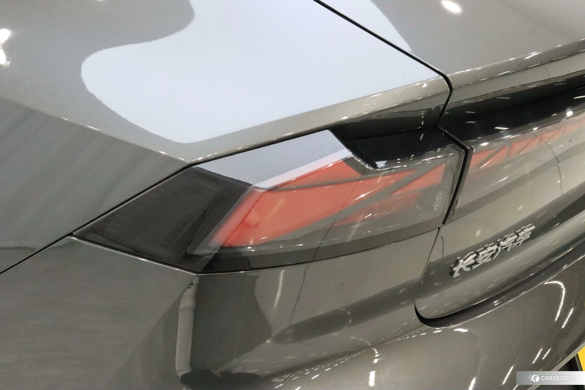Chang'an UNI-V Smart iDD 2023 Темно-серый из Китая, фото 4