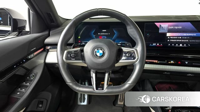 BMW 5 Series (G60) 2024 Черный из Кореи, фото 4