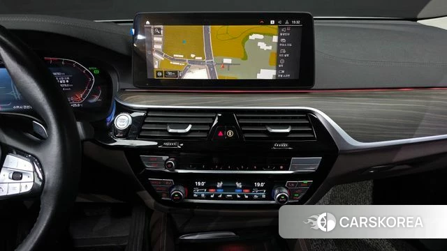 BMW 6 Series GT (G32) 2022 Белый из Кореи, фото 4