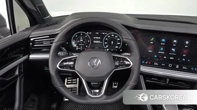 Volkswagen Touareg 3rd generation 2024 Серый из Кореи, фото 4
