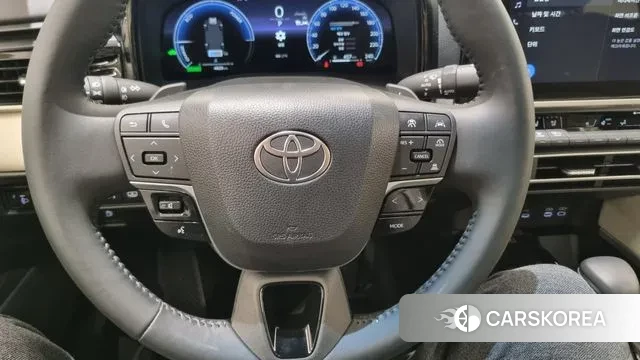 Toyota Camry (XV80) 2025 Золотой из Кореи, фото 4