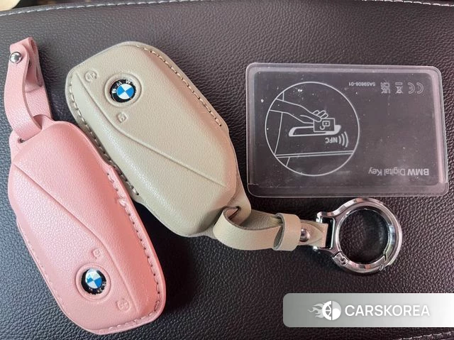 BMW 5 Series (G60) 2025 Серебристо-серый из Кореи, фото 4