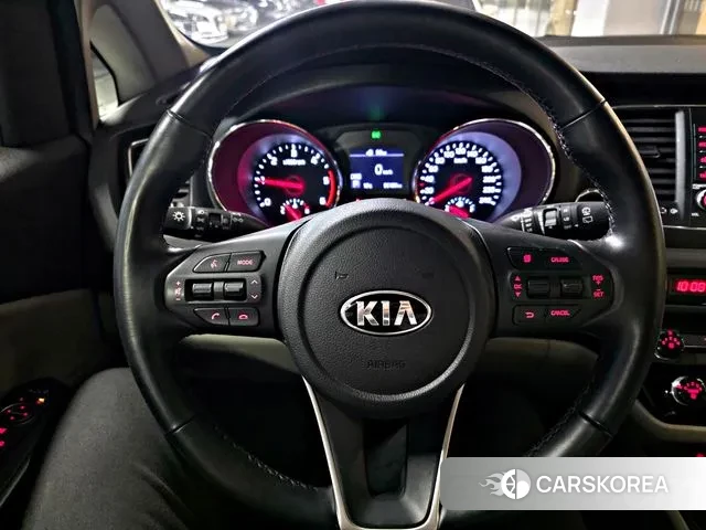 Kia The New Carnival 2019 Серебряный из Кореи, фото 4
