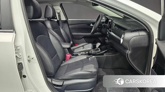 Kia The New K3 2nd generation 2021 Белый из Кореи, фото 4