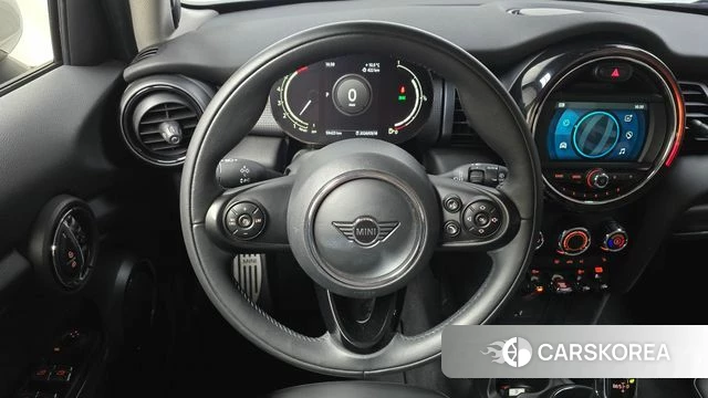 Mini Cooper 2020 Серебряный из Кореи, фото 4