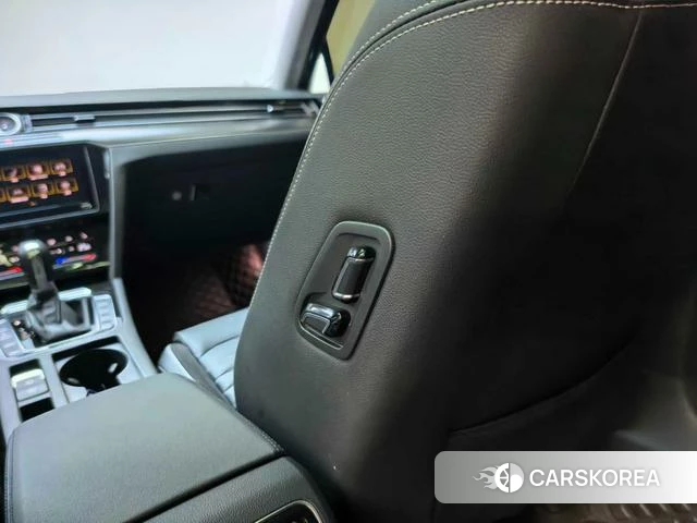 Volkswagen Magotan 2022 Черный из Китая, фото 4