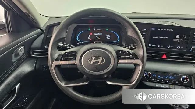 Hyundai The New Avante (CN7) 2024 Белый из Кореи, фото 4