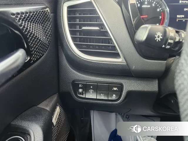 Kia Seltos 2020 Жемчужный двухцветный из Кореи, фото 4