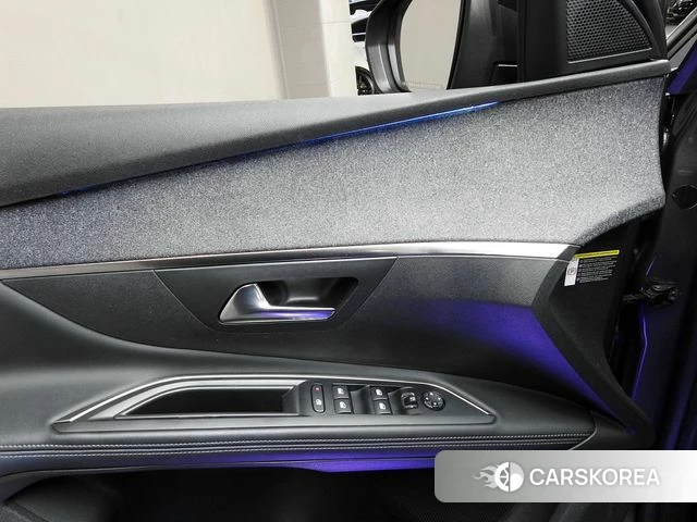 Peugeot 5008 second generation 2019 Серый из Кореи, фото 4