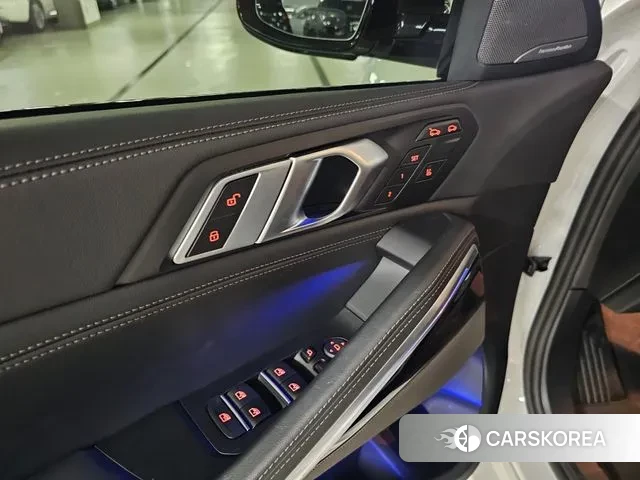 BMW X6 (G06) 2025 Белый из Кореи, фото 4