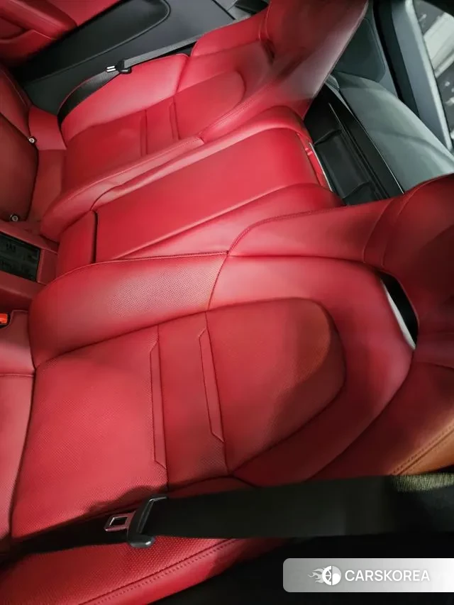 Porsche Panamera (971) 2018 Красный из Кореи, фото 4