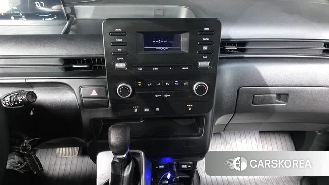 Hyundai Staria 2022 Белый из Кореи, фото 4