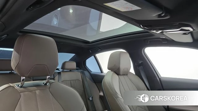 BMW 5 Series (G60) 2025 Серебристо-серый из Кореи, фото 4