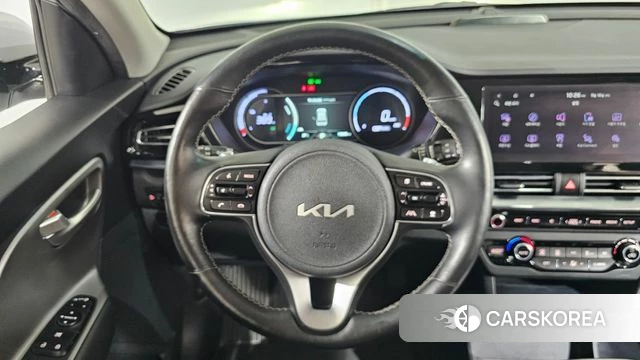 Kia Niro Plus 2022 Серебряный из Кореи, фото 4