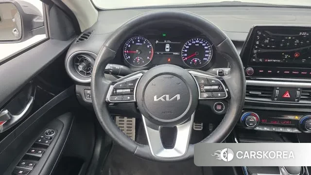 Kia The New K3 2nd generation 2022 Серебристо-серый из Кореи, фото 4