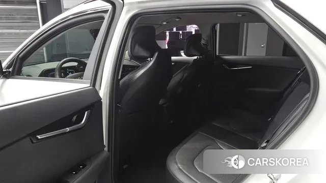 Kia Di Ol Nu Niro 2024 Белый из Кореи, фото 4