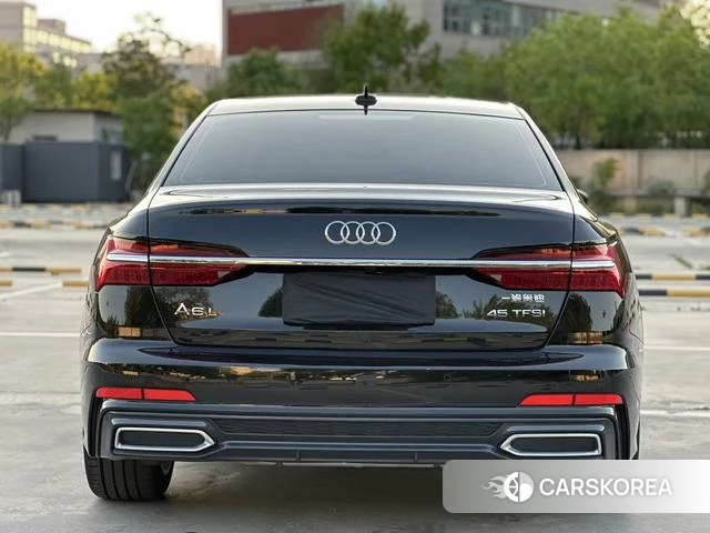 Audi A6L 2021 Черный из Китая, фото 4