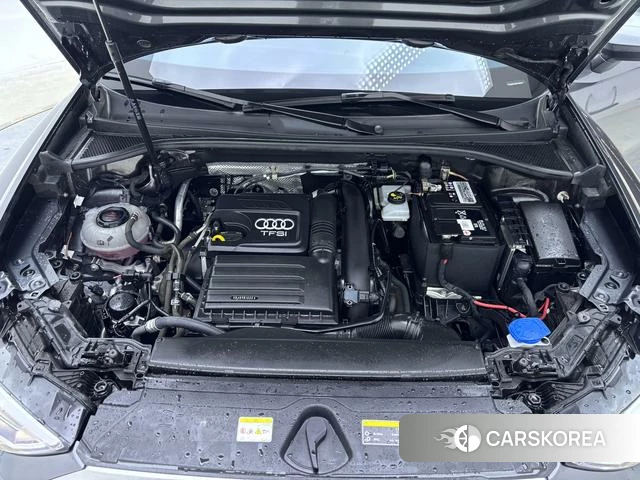 Audi Q3 2023 Темно-серый из Китая, фото 4