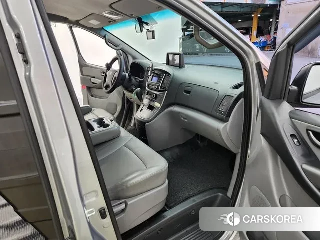 Hyundai The New Grand Starex 2018 Серебристо-серый из Кореи, фото 4