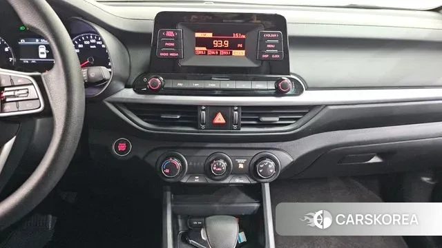 Kia The New K3 2nd generation 2022 Белый из Кореи, фото 4