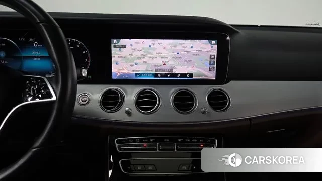 Mercedes-Benz E-Class W213 2021 Белый из Кореи, фото 4