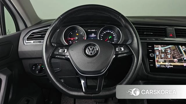 Volkswagen Tiguan second Generation 2020 Белый из Кореи, фото 4