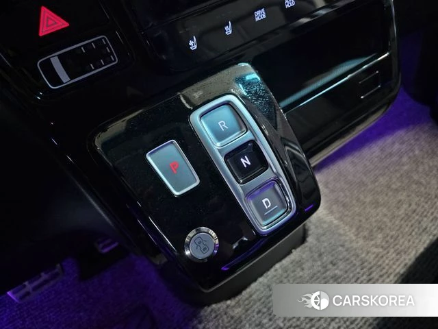 Hyundai Staria 2024 Белый из Кореи, фото 4