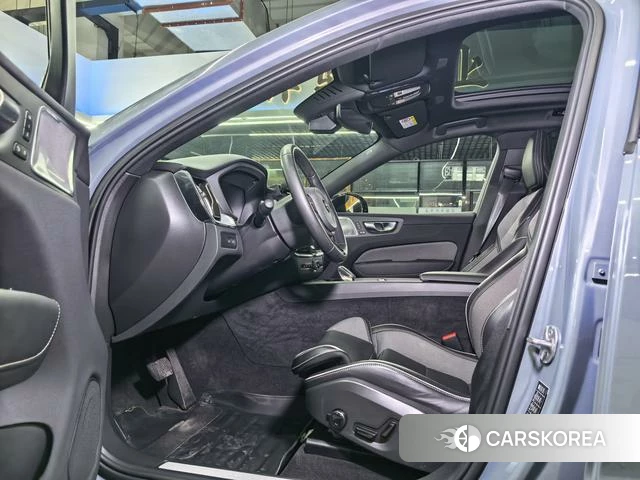 Volvo XC60 PHEV 2022 Темно-серый из Китая, фото 4