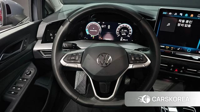 Volkswagen Golf 8th Generation 2025 Серый из Кореи, фото 4