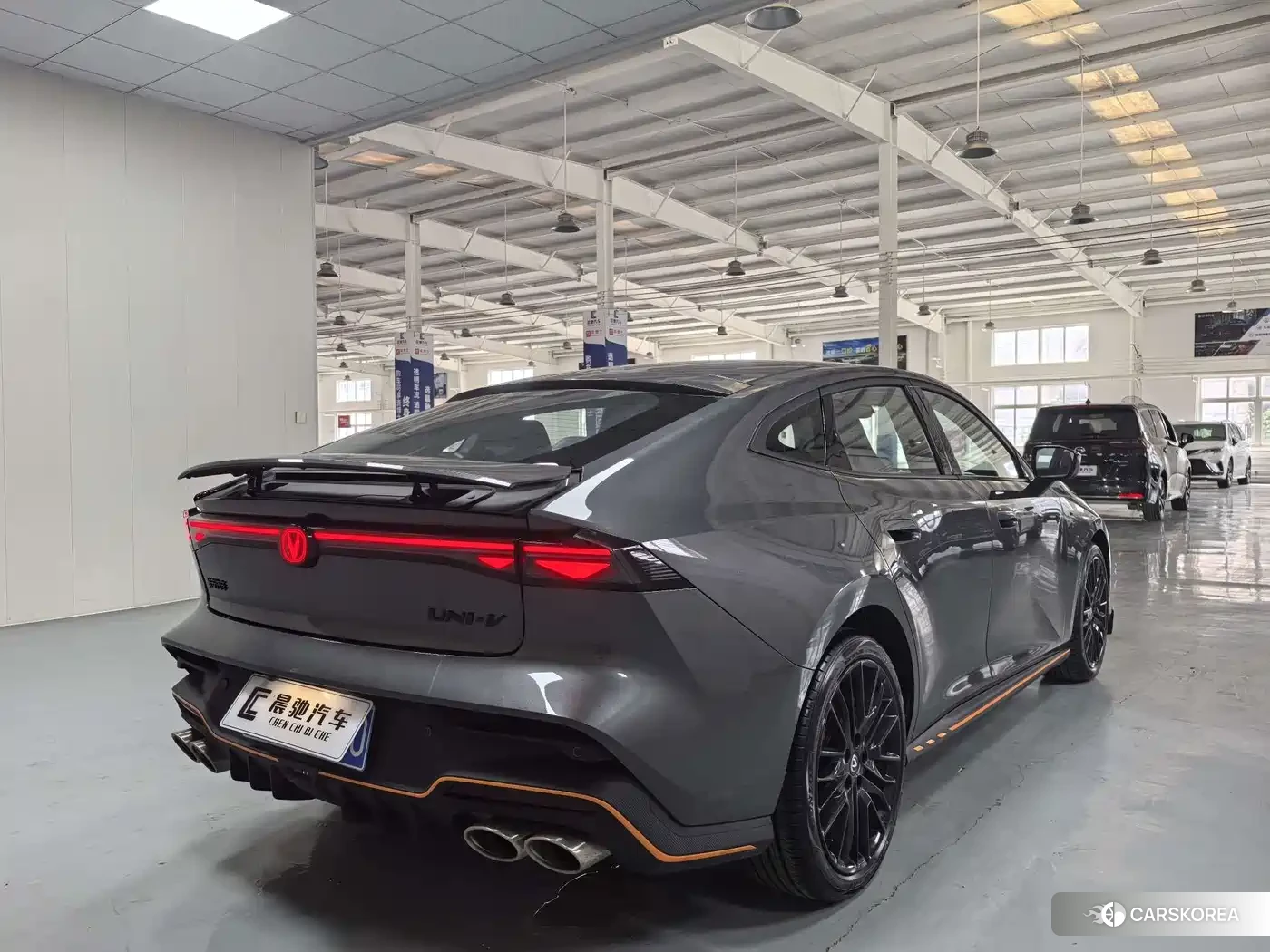 Chang'an UNI-V 2025 Silver/gray из Китая, фото 4