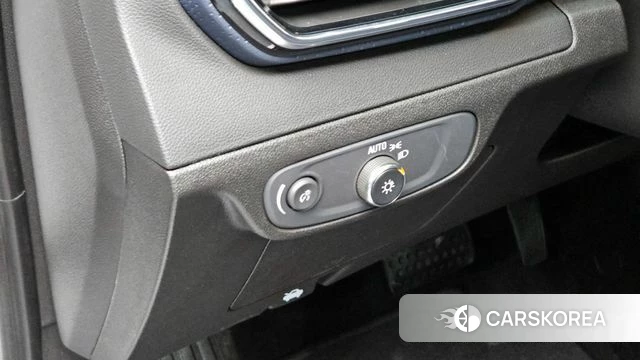 Chevrolet (GM Daewoo) Bolt EUV 2022 Белый из Кореи, фото 4