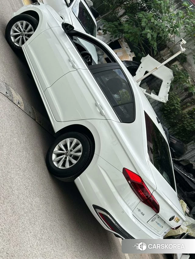 Volkswagen Bora 2023 Белый из Китая, фото 4