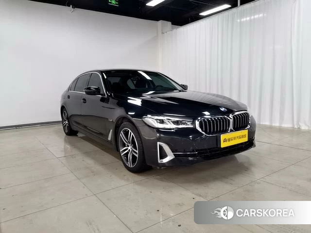 BMW 5 series PHEV 2022 Черный из Китая, фото 4