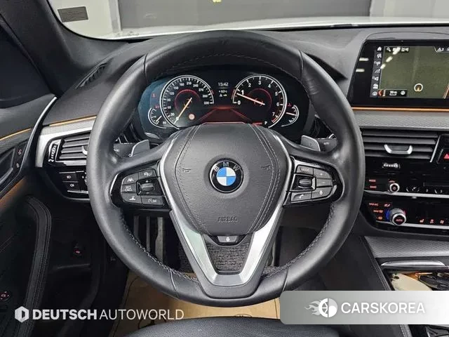 BMW 5 Series (G30) 2018 Белый из Кореи, фото 4