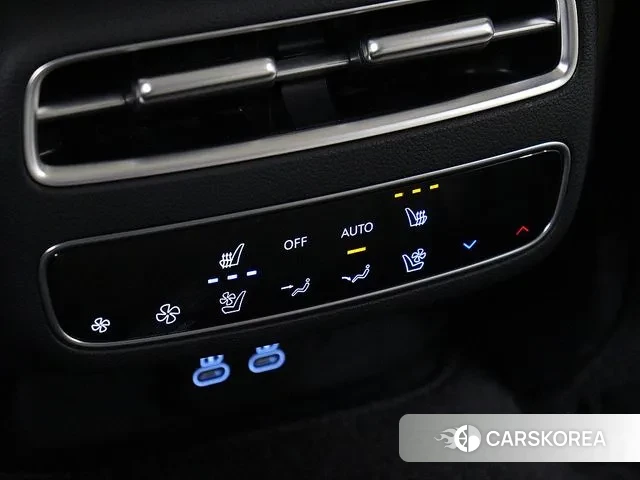 Genesis GV70 2025 Белый из Кореи, фото 4