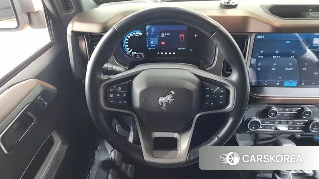 Ford Bronco 6th Generation 2022 Желтый из Кореи, фото 4