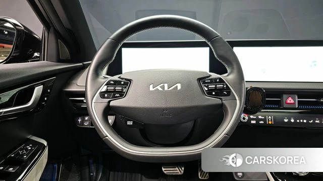 Kia EV6 2023 Черный из Кореи, фото 4